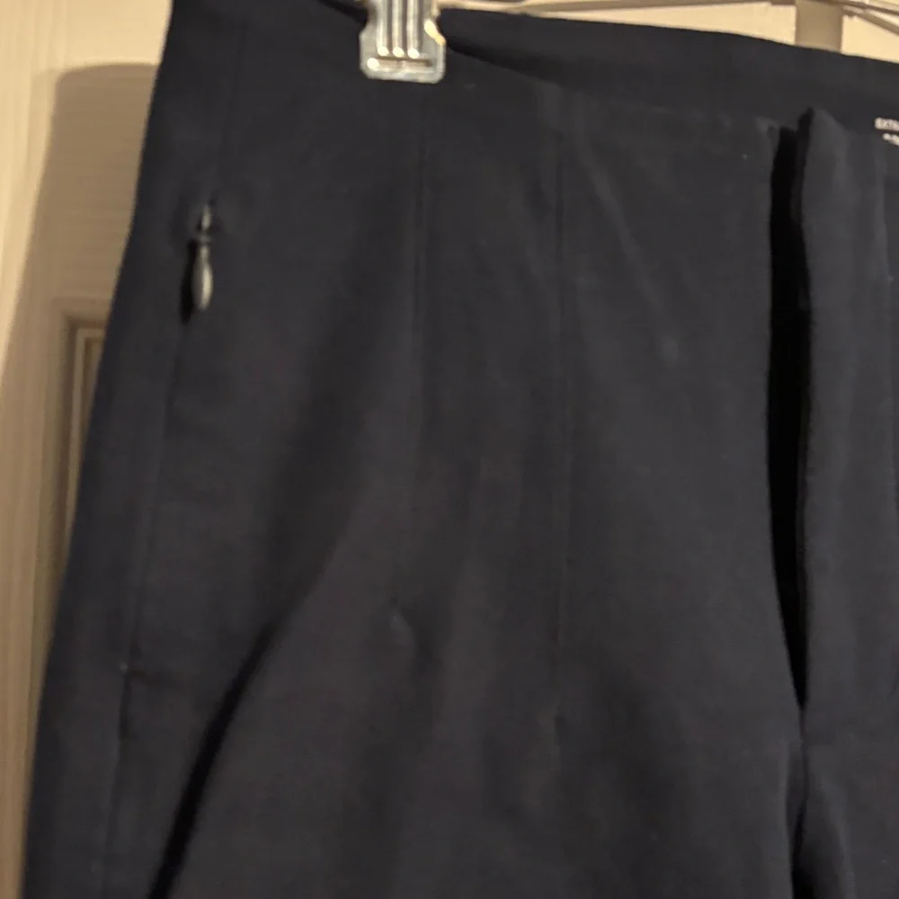 Old Navy Extra High-Waisted Polished Pixie Skinny Pants in navy size 0 NWOT